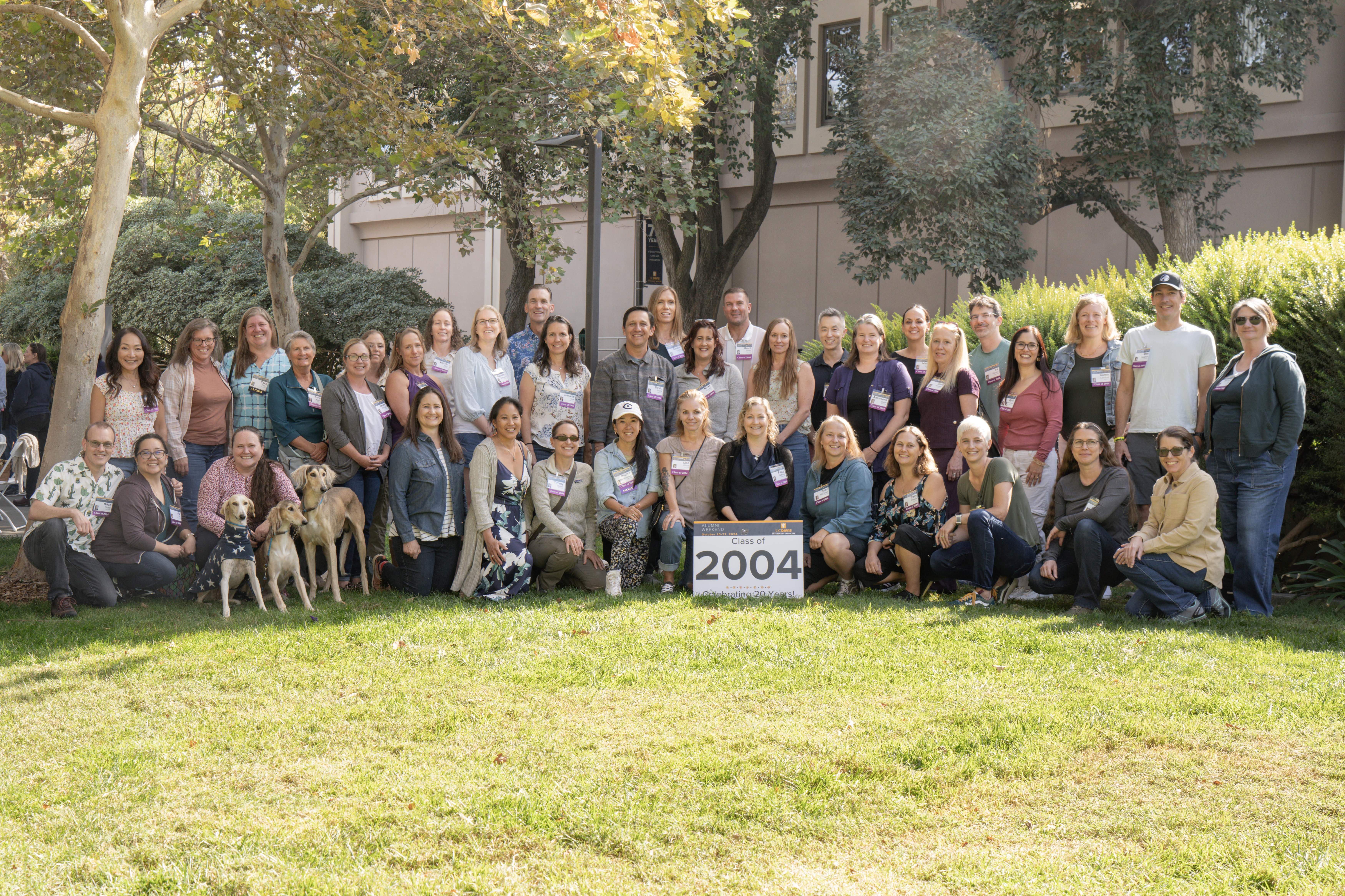 Alumni Class of 2004 group photo